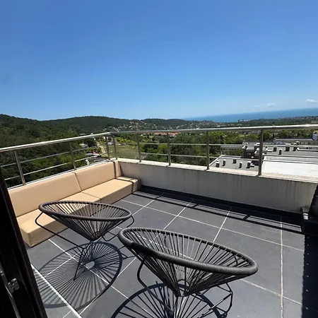 Apartment Rooftopwohnung Ueber Den Daechern Von Vinitsa Mit Meerblick Varna