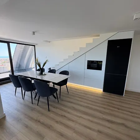 Rooftopwohnung Ueber Den Daechern Von Vinitsa Mit Meerblick Apartment Varna